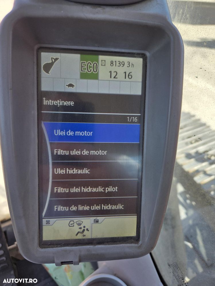 Hitachi ZX210-6, latime 2,5m, cupa NOUA 1,3mc, 22tone, Adanc sapare 7m, consum mediu 9l/h, 3 pompe Hitachi, produs in Japonia, lant 80% ok -200h deplasare, ridica 13t, inst picon, camera spate, posibilitate leasing, STARE FOARTE BUNA -PROMOTIE 79.900Eur+Tva - 15