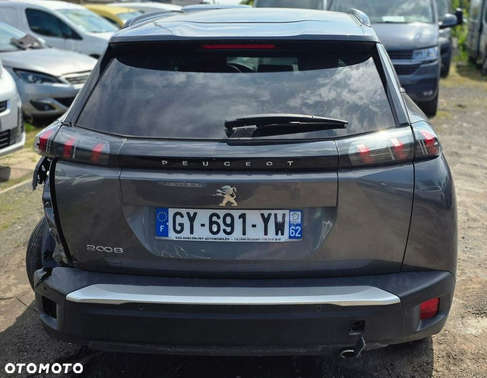 Peugeot 2008 - 8
