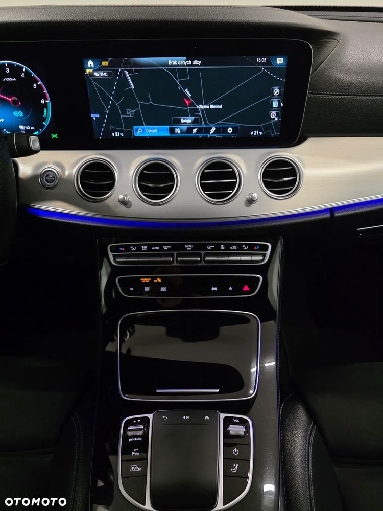 Mercedes-Benz Klasa E 300 de 9G-TRONIC AMG Line - 15