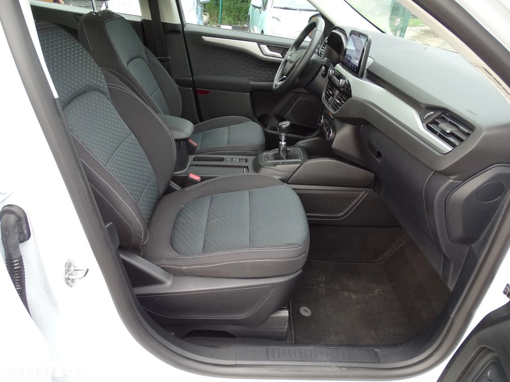 Ford Kuga - 17