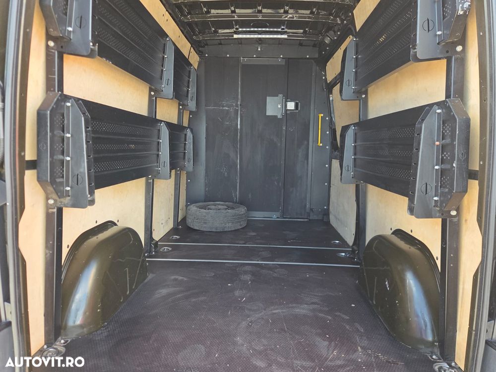 Mercedes-Benz Sprinter L3H2 - 13
