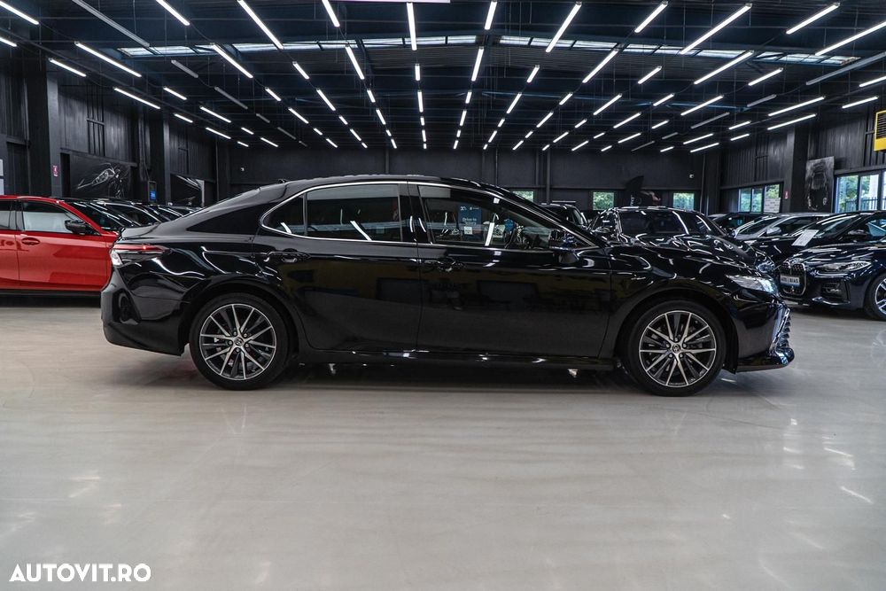 Toyota Camry 2.5 Exclusive - 22