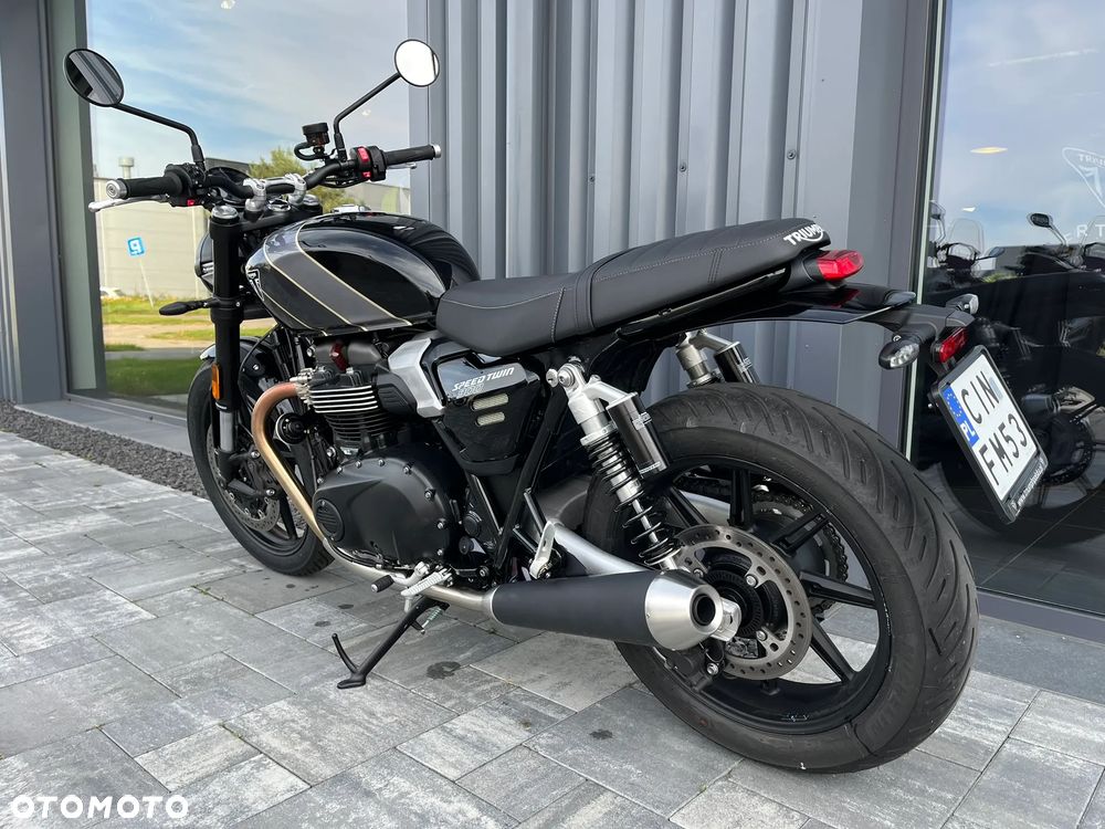 Triumph Speed Twin - 2