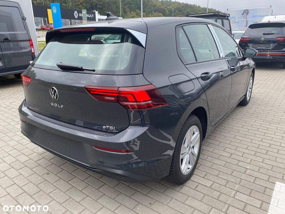 Volkswagen Golf - 6