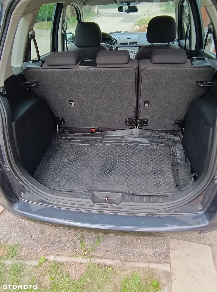 Mazda 2 - 8