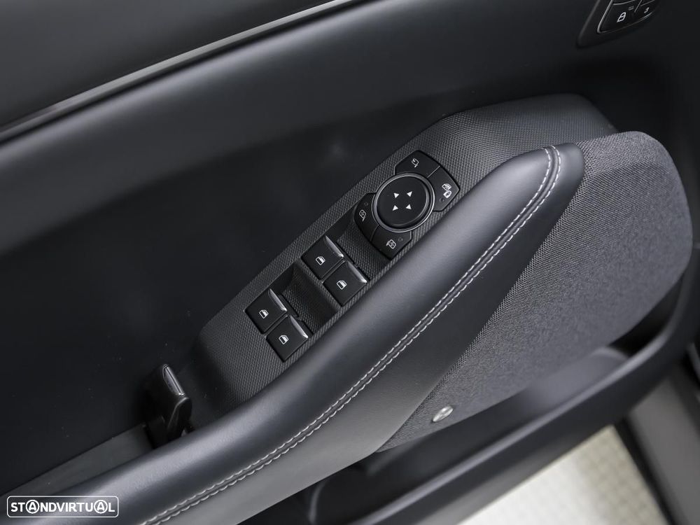 Ford Mustang Mach-E Alargada - 14