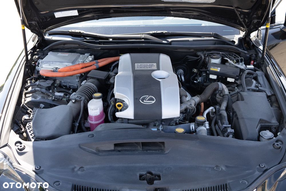 Lexus IS 300h F Sport - 25