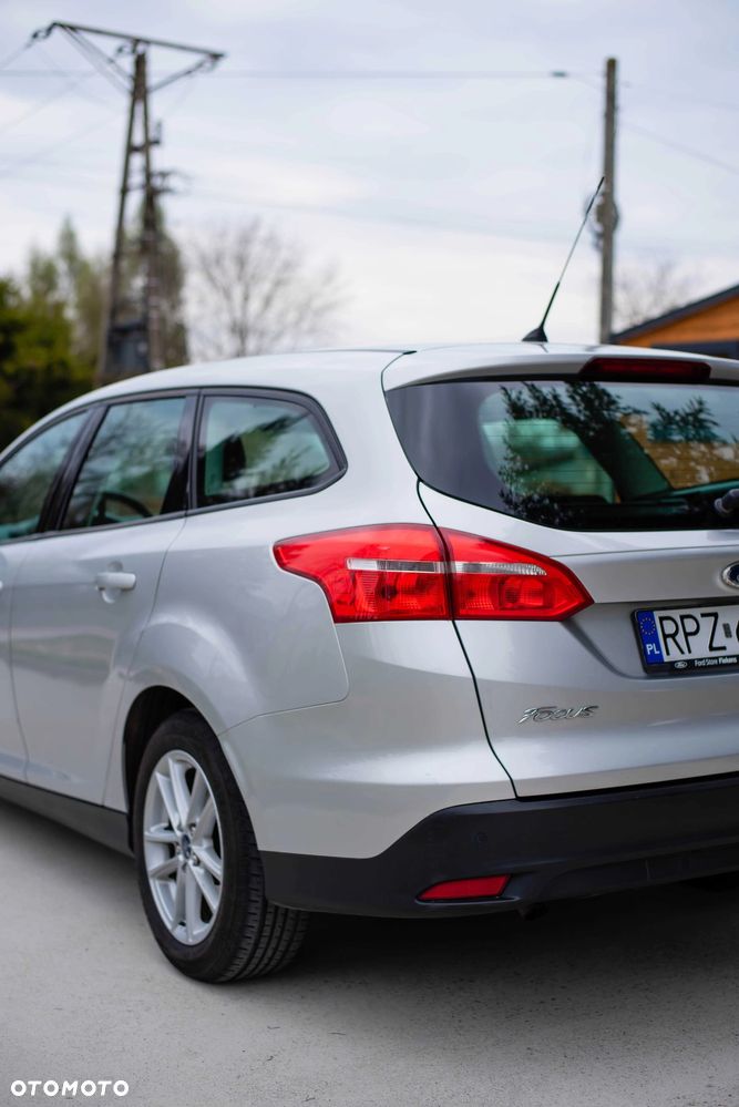 Ford Focus 1.0 EcoBoost Edition - 5