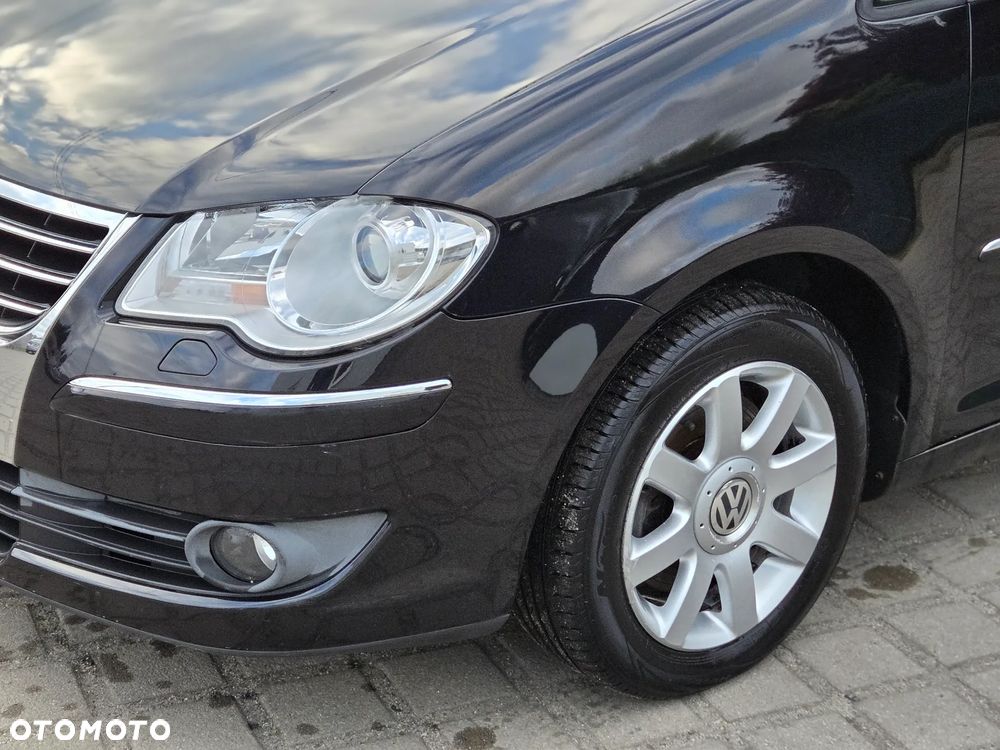 Volkswagen Touran 2.0 TDI DPF DSG Highline - 10