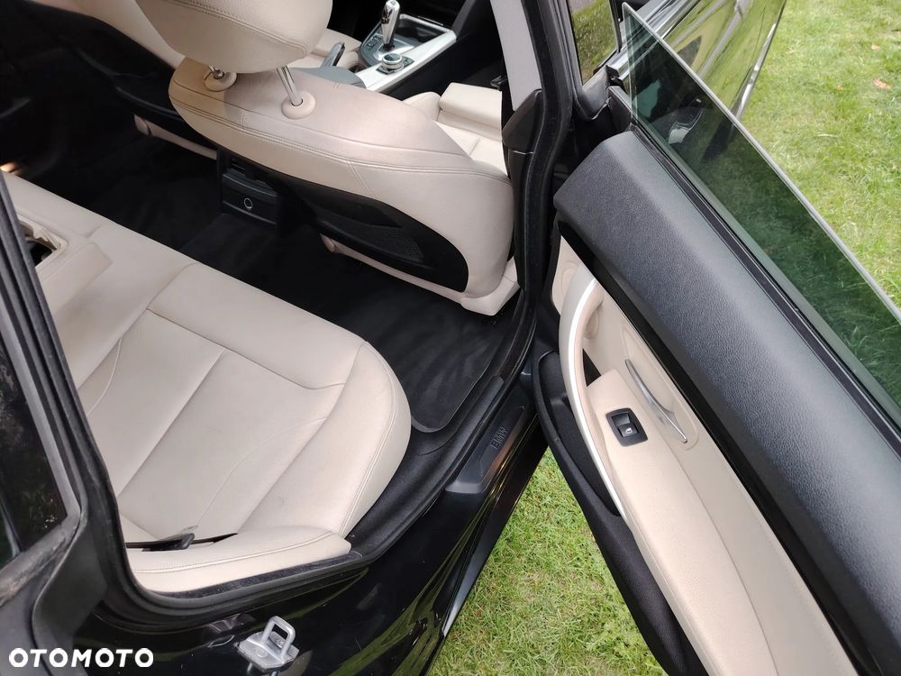 BMW Seria 3 - 35