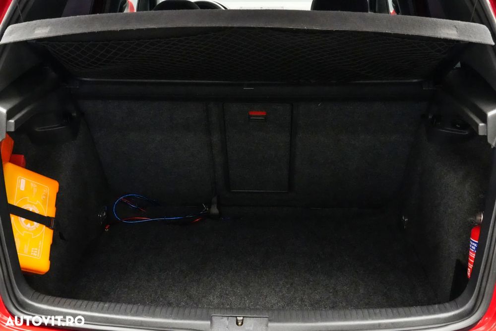 Volkswagen Golf 2.0 FSI GTI - 22
