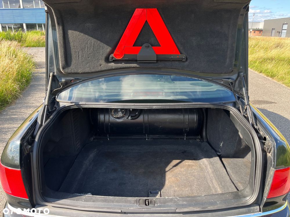 Audi A8 - 12