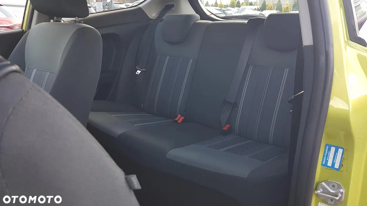Ford Fiesta 1.25 Ambiente - 32