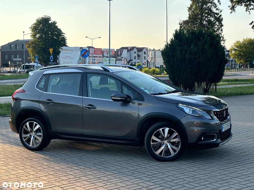 Peugeot 2008 BlueHDi 100 STOP & START Allure - 9