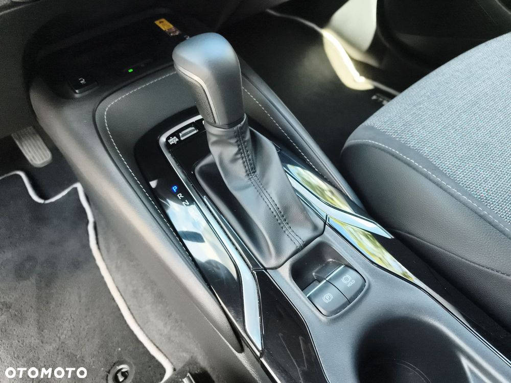 Toyota Corolla 1.8 Hybrid Style - 24