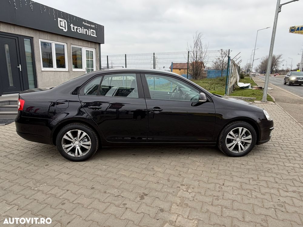 Volkswagen Jetta 1.9 TDI DPF United - 15