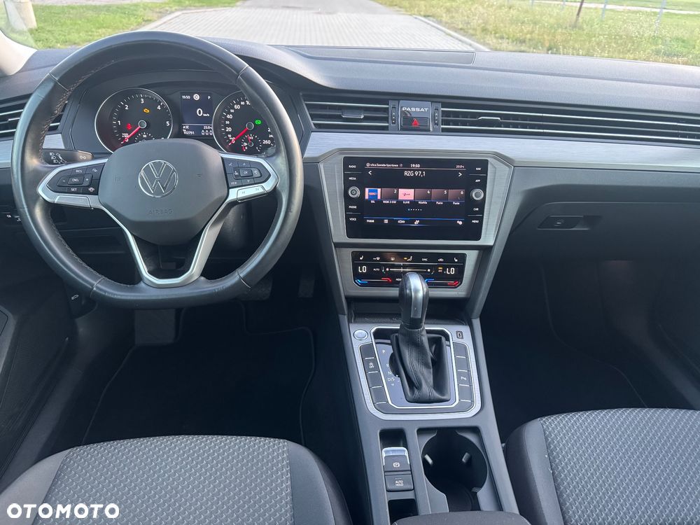 Volkswagen Passat 2.0 TDI SCR DSG Business - 12