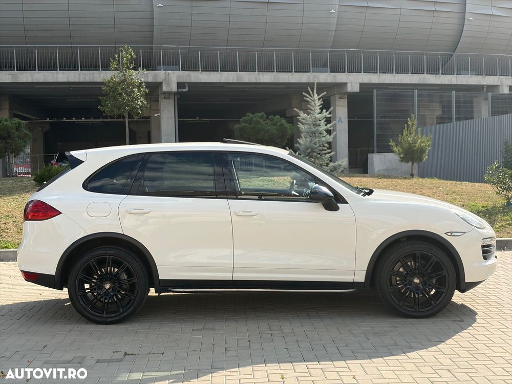 Porsche Cayenne Platinum Edition - 3