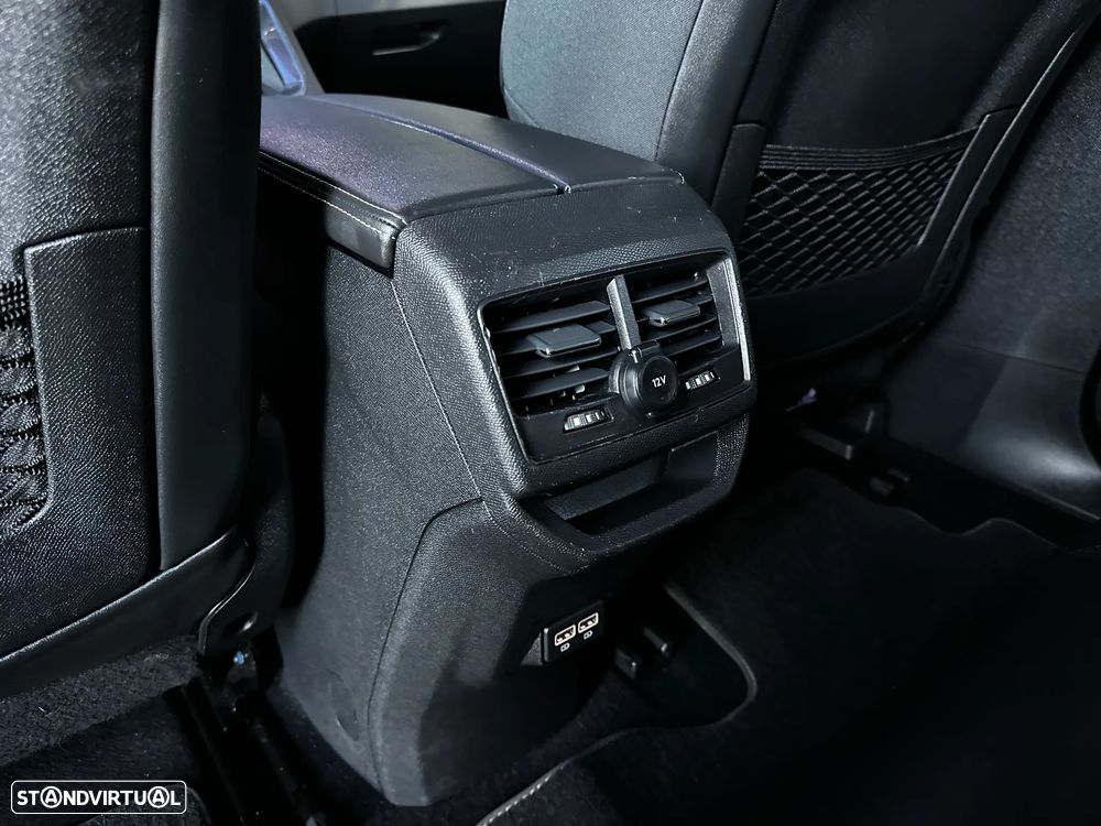 Peugeot 3008 1.6 Hybrid GT Pack e-EAT8 - 45