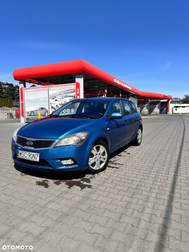 Kia Ceed 1.6 Crdi Comfort - 1
