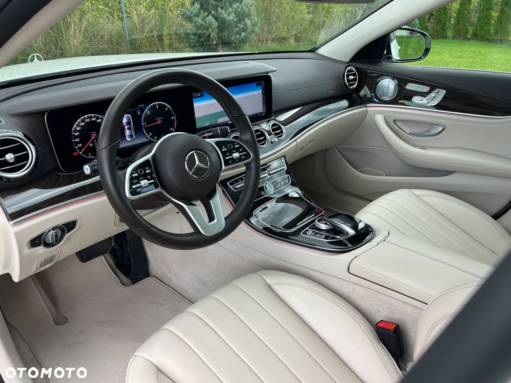 Mercedes-Benz Klasa E 220 d 4-Matic Avantgarde - 4