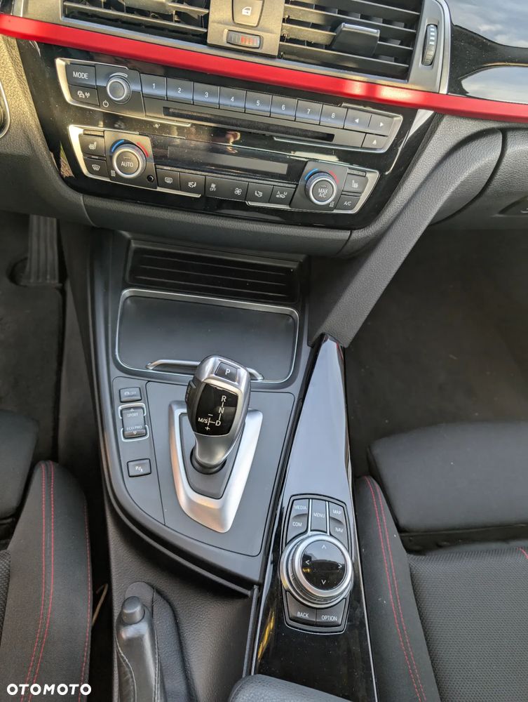 BMW Seria 3 318i Sport Line - 10