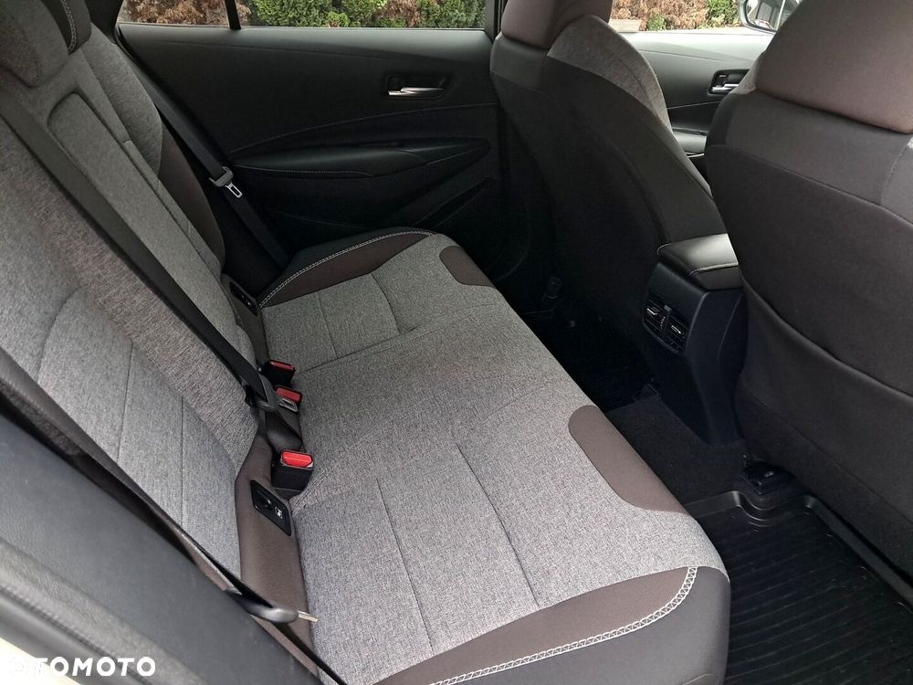 Toyota Corolla 2.0 Hybrid Trek - 11