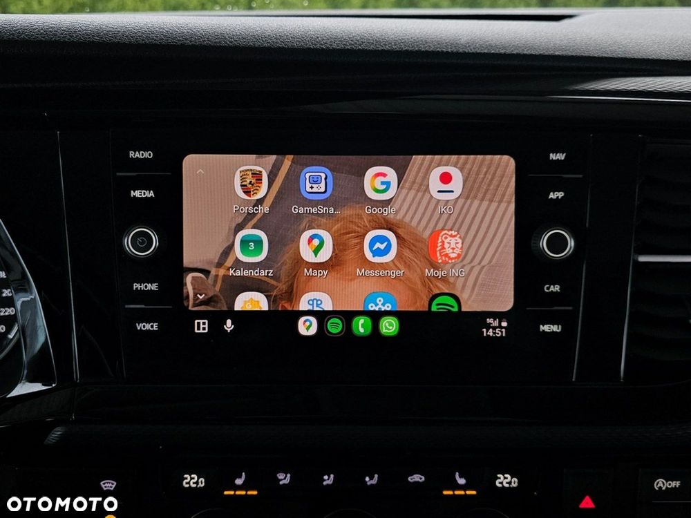 Volkswagen Multivan - 22