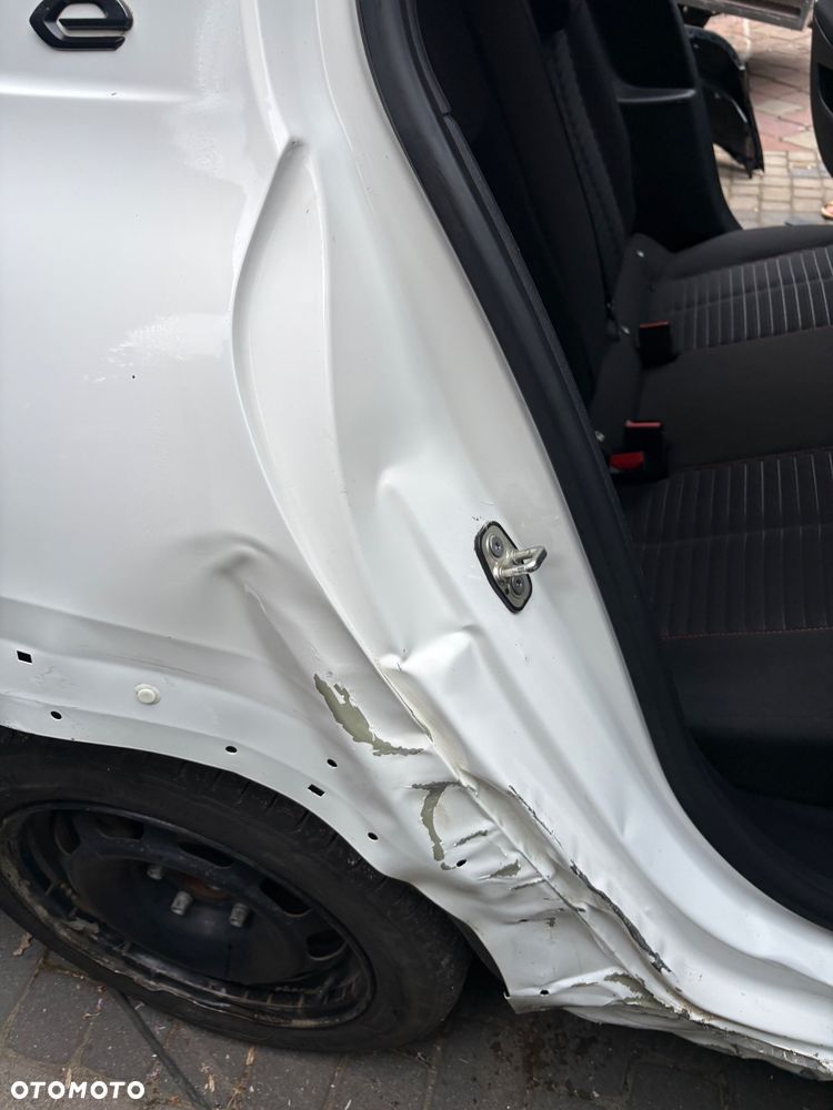 Peugeot 208 Elektromotor 136 GT Pack - 16