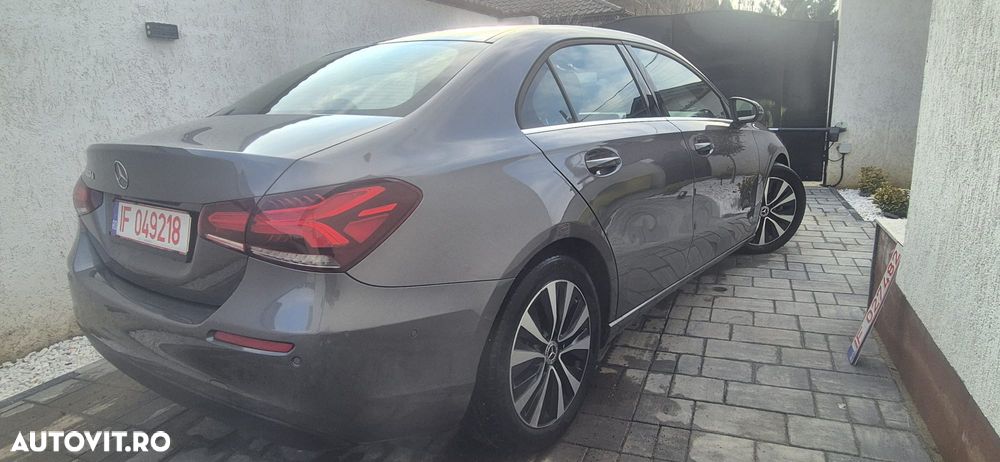 Mercedes-Benz A 180 - 4