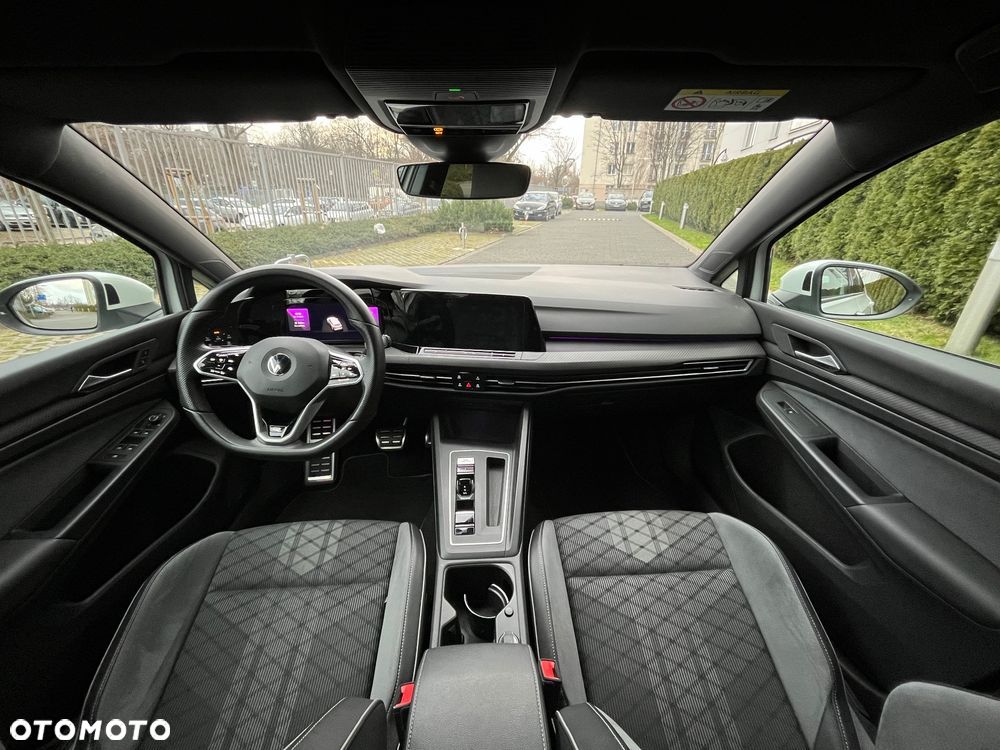 Volkswagen Golf VIII 2.0 TDI R-Line DSG - 15