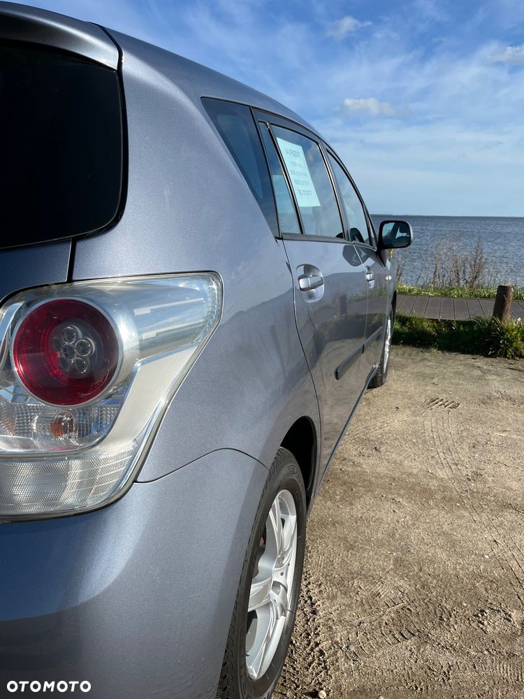 Toyota Verso 2.0 D-4D - 8