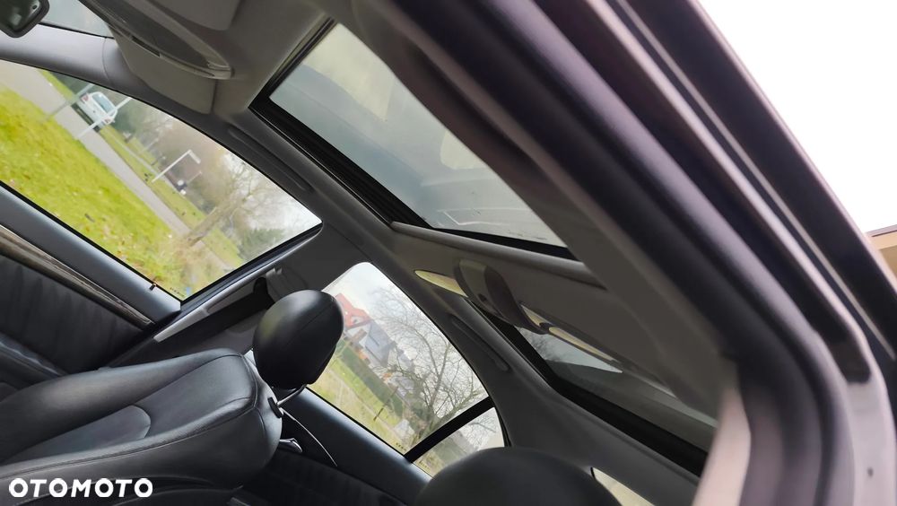 Mercedes-Benz Klasa E 500 4Matic Avantgarde Sport Edition AMG - 12