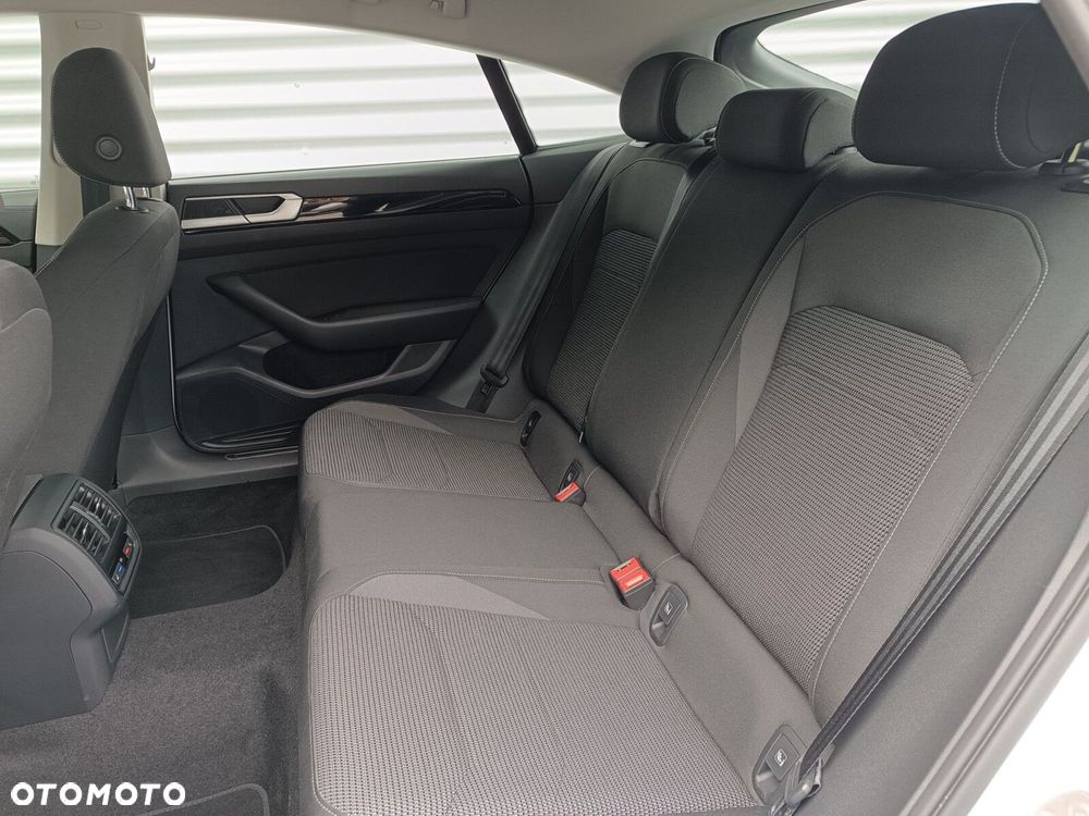 Volkswagen Arteon 2.0 TSI Essence DSG - 32