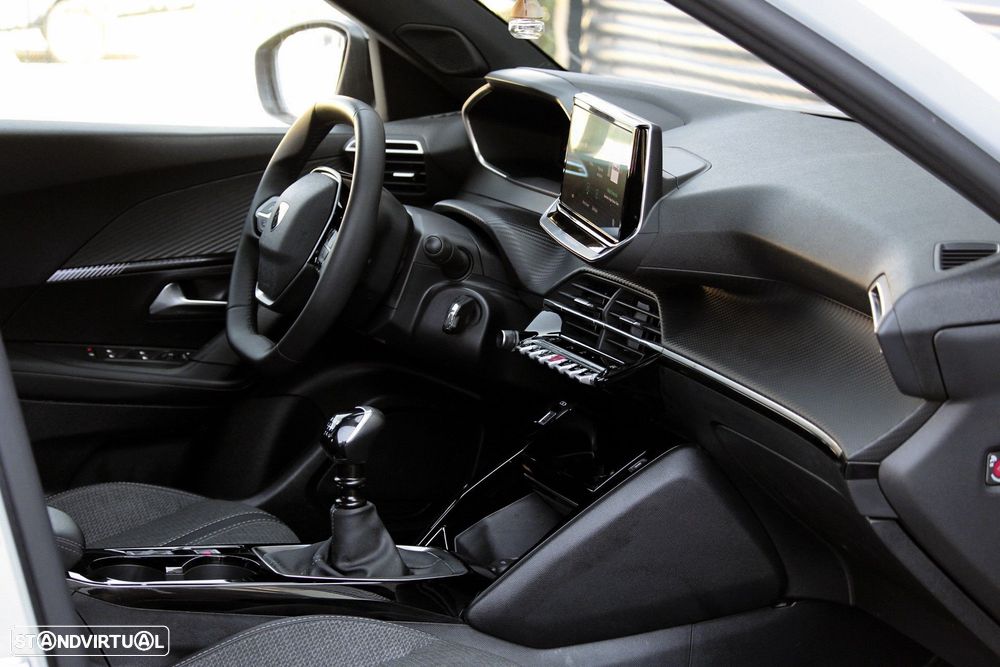 Peugeot 2008 1.2 Allure - 16