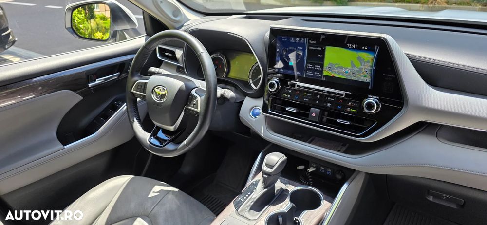 Toyota Highlander 2.5 L Dynamic Force 248CP Luxury Pearly - 9