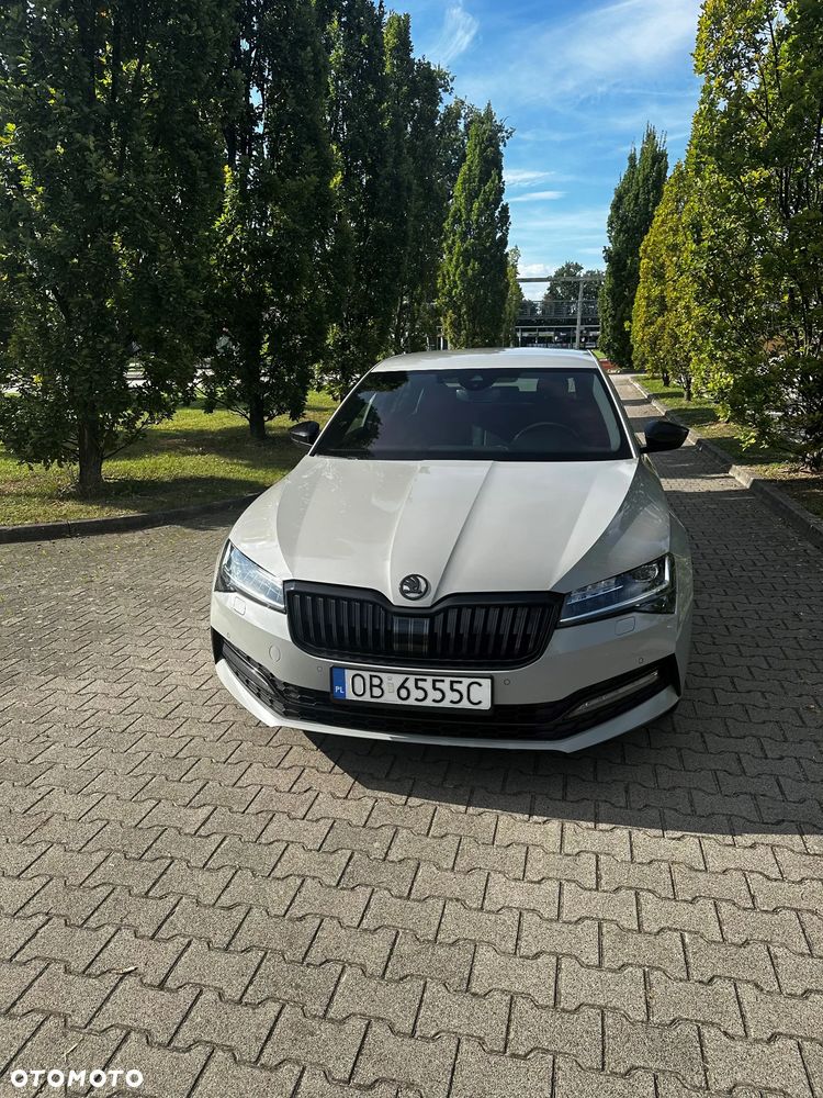 Skoda Superb 2.0 TDI SCR Sportline DSG - 2