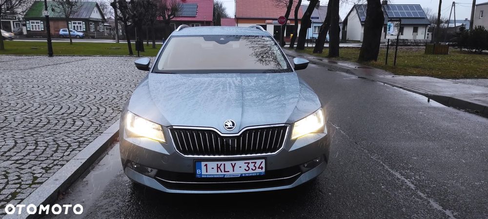 Skoda Superb 2.0 TDI 4x4 DSG SportLine - 30