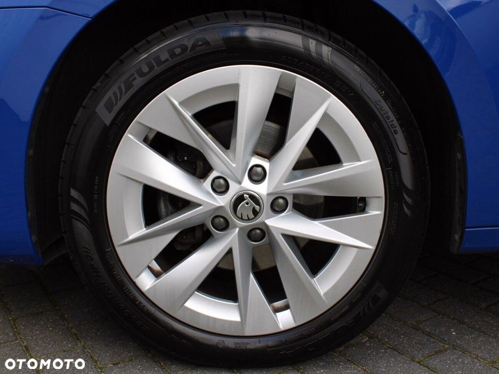 Skoda Octavia 2.0 TDI Ambition DSG - 35