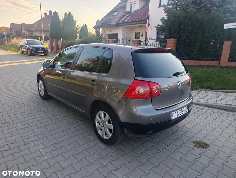 Volkswagen Golf V 1.6 Sportline - 5