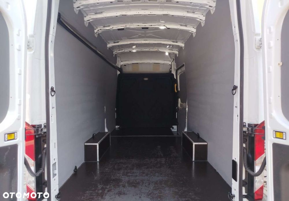 Ford Transit - 33