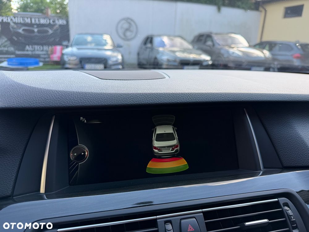 BMW Seria 5 520d Luxury Line - 33