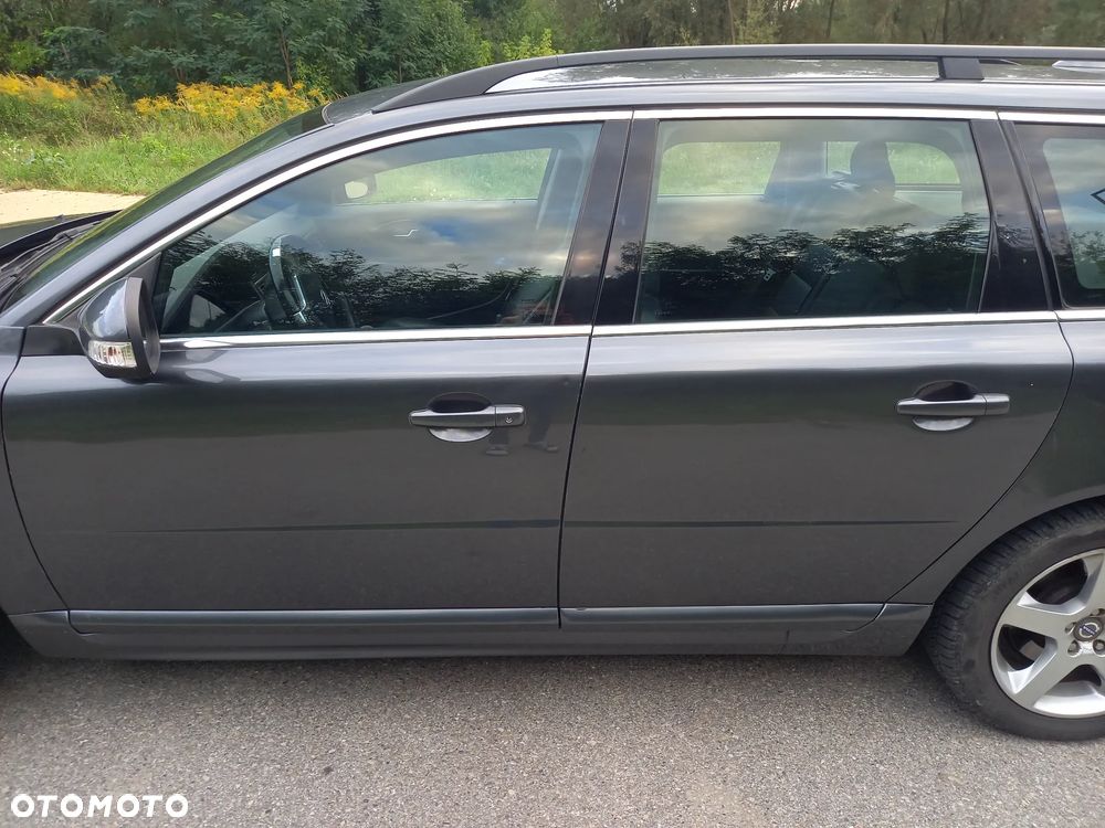 Volvo V70 2.0D Momentum - 4