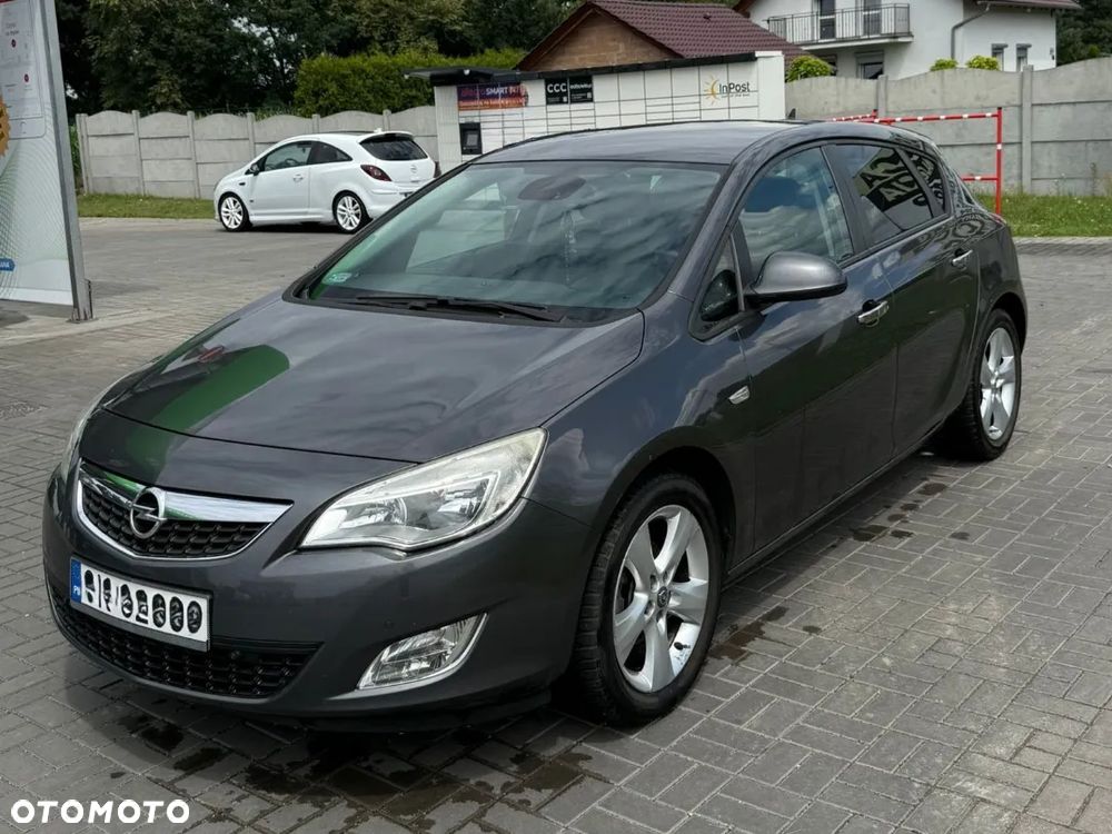 Opel Astra IV 1.4 T Cosmo - 6