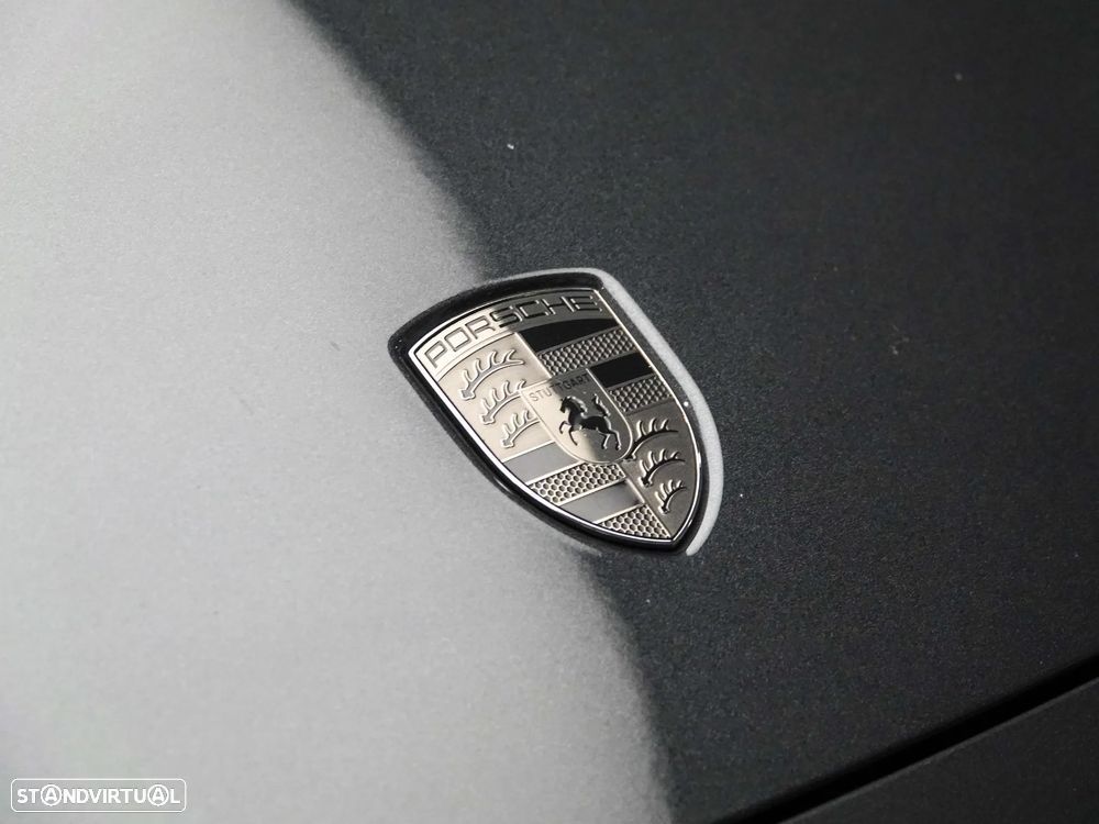 Porsche Macan Electric Turbo - 16