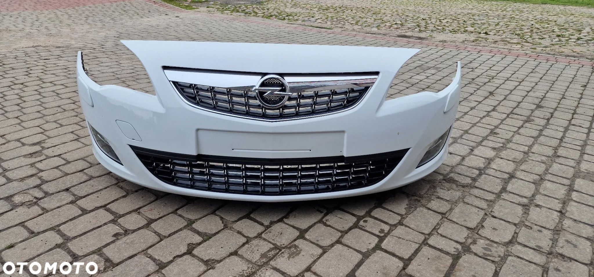 Zderzak PRZÓD kompletny OPEL Astra IV J Spryskiwacze Y40R - 1