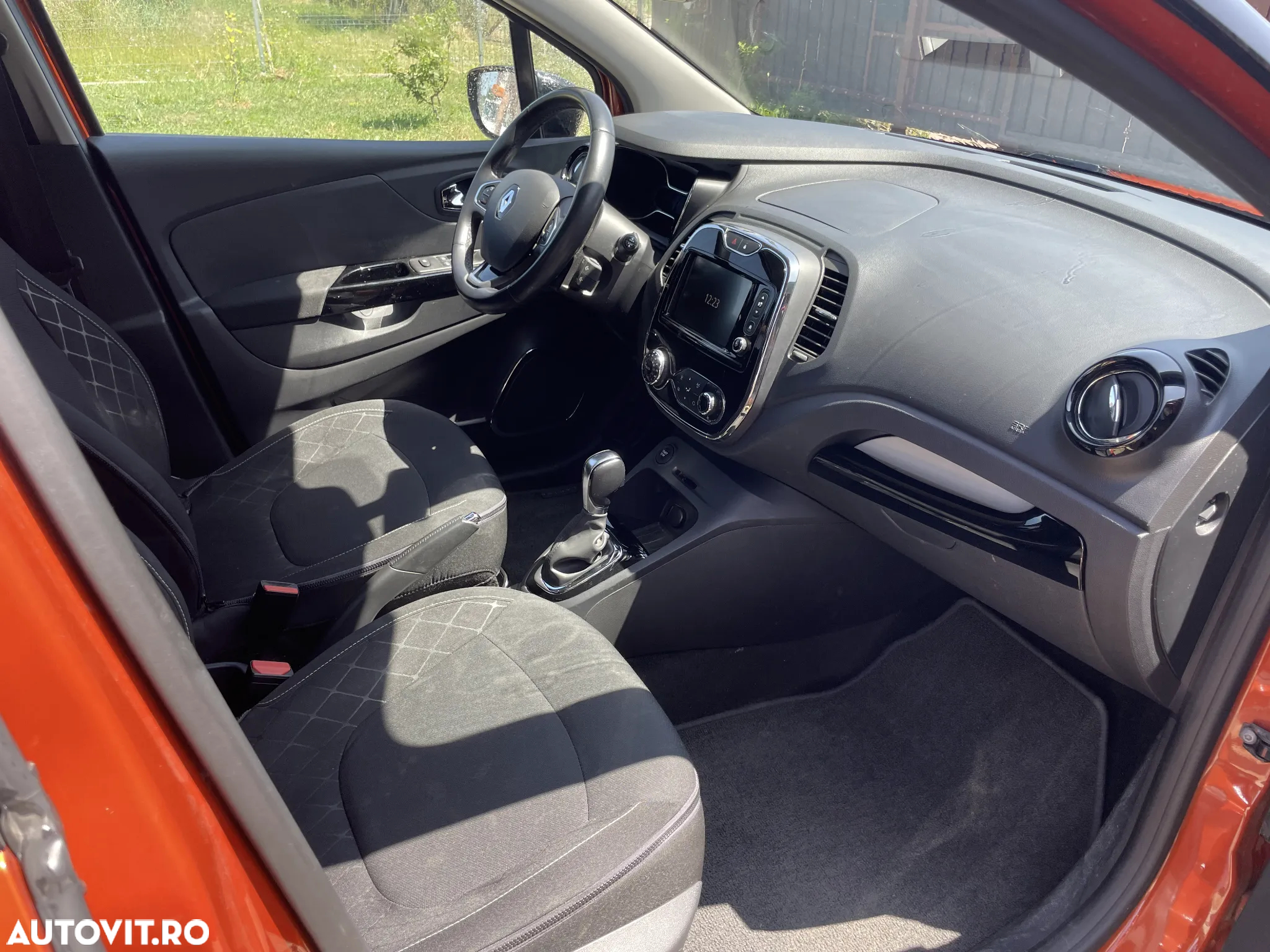 Renault Captur - 10