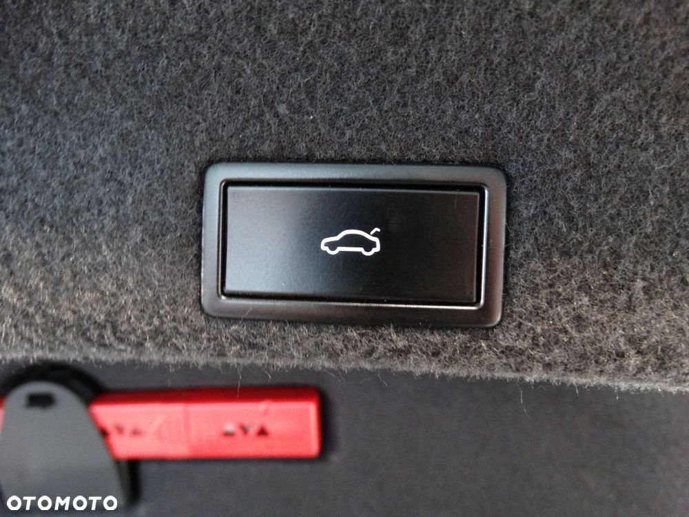 Volkswagen Passat - 12