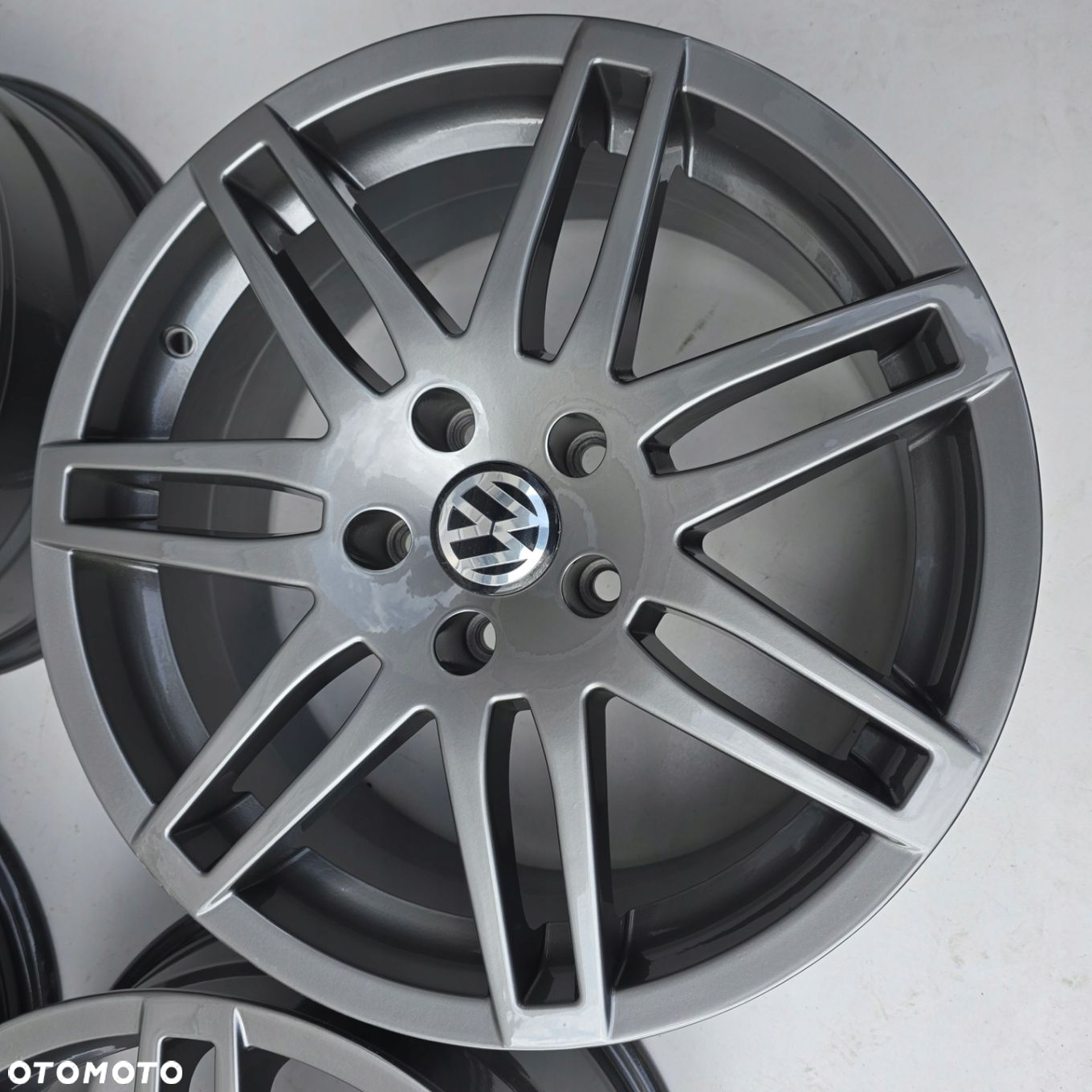 VW PASSAT B7 B8 CC TIGUAN I II ARTEON SHARAN 17 ET35 5x112 4X - 3