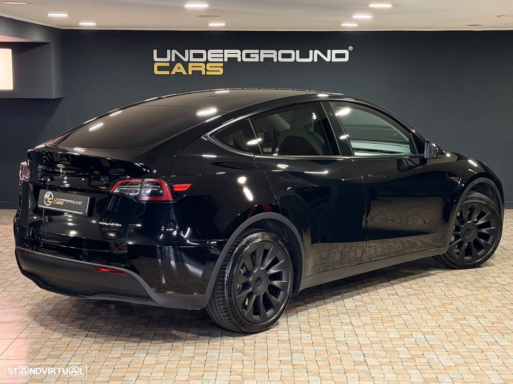 Tesla Model Y Long Range Dual Motor AWD - 8